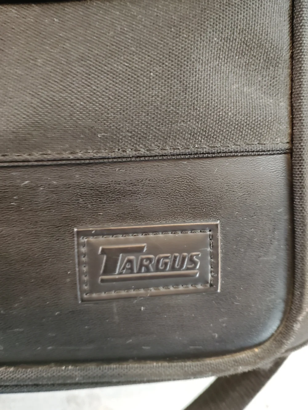 Targus Black Men's Laptop/Messenger /Briefcase Bag